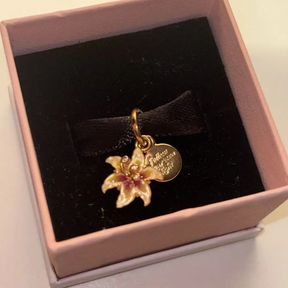 Maris™ Rapunzel Flower Necklace