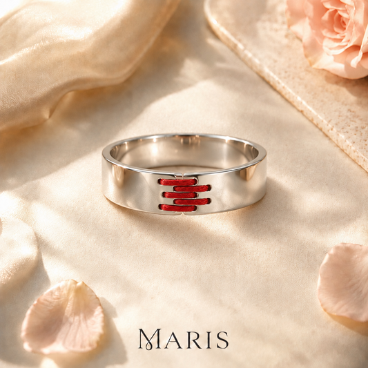 Maris™ Fated Thread Ring